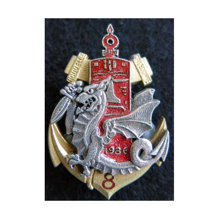 8° RPIMA : insigne du 8° régiment parachutiste d'infanterie de marine Nelle Calédonie 86 Drago N° 659