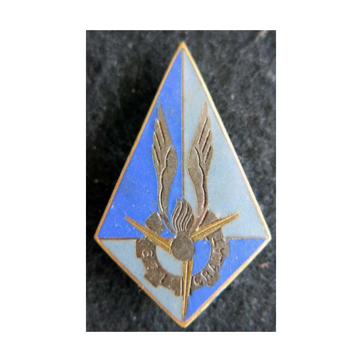 671° CRALAT : insigne de la 671° compagnie de réparation de l'aviation légère de l'armée de terre Drago G. 1720 émail