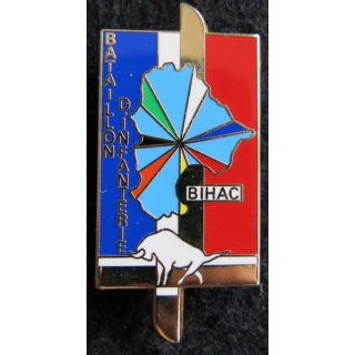 126° RI : Insigne métallique du 126° régiment d’infanterie Bataillon de BIHAC fabrication J.Y Ségalen matriculé N° 242