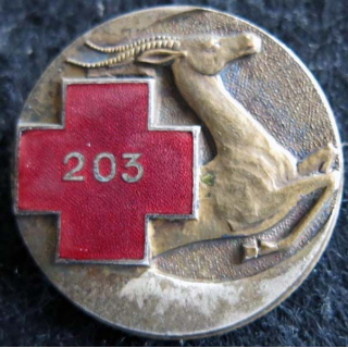 203° ACLCA : insigne métallique de la 203° ambulance chirurgicale légère de corps d’armée de fabrication Drago Béranger déposé