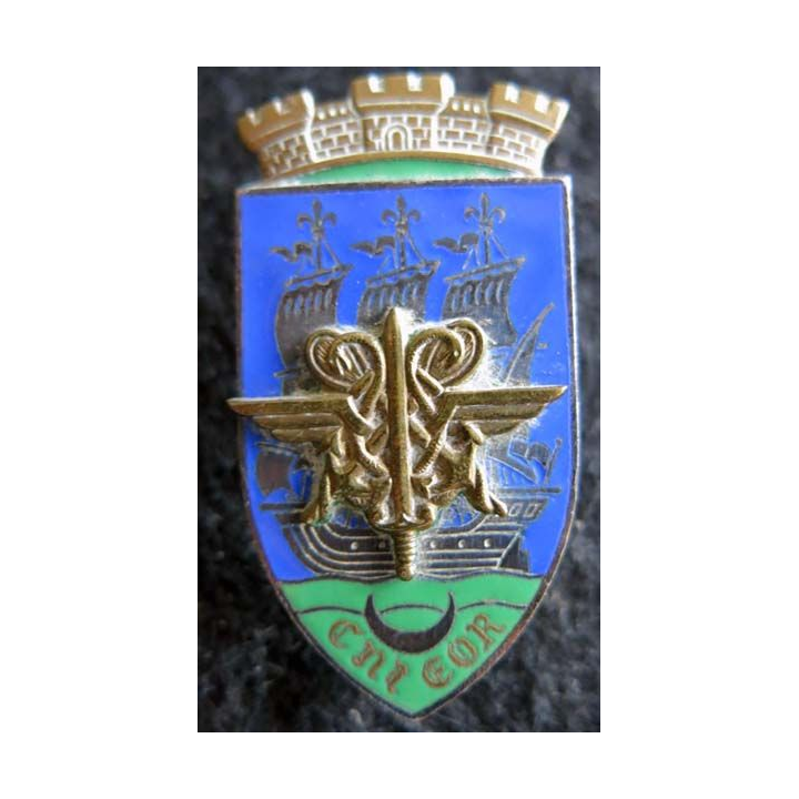 CNI EOR : insigne métallique du centre national d'instruction des EOR de fabrication Drago G. 1723 émail