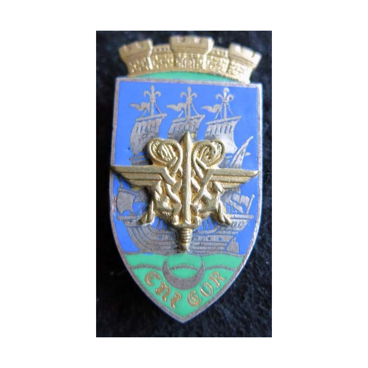 CNI EOR : insigne métallique du centre national d'instruction des EOR de fabrication Drago G. 1723 émail