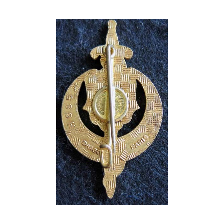 10° SIM : insigne métallique de la 10° section d’infirmiers militaires de fabrication Drago Paris H. 685 en émail