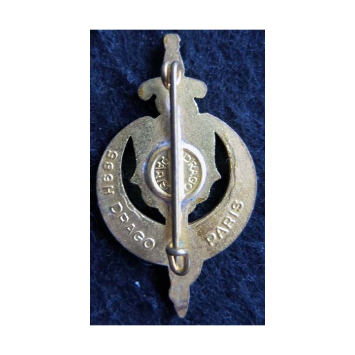 10° SIM : insigne métallique de la 10° section d’infirmiers militaires de fabrication Drago Paris H. 685 en émail