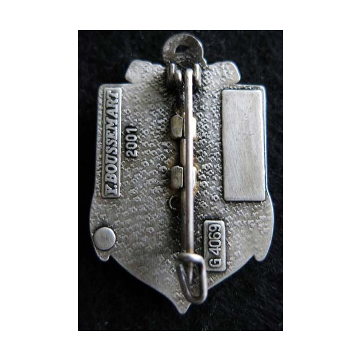 HIA STE ANNE : insigne de l'hôpital d'instruction des armées Sainte Anne de fabrication Boussemart 2001 G. 4069