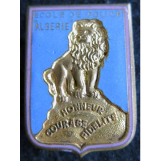 POLICE : insigne de l'école de police Hussein dey en Algérie en émail avec le poinçon Arthus sur la pastille