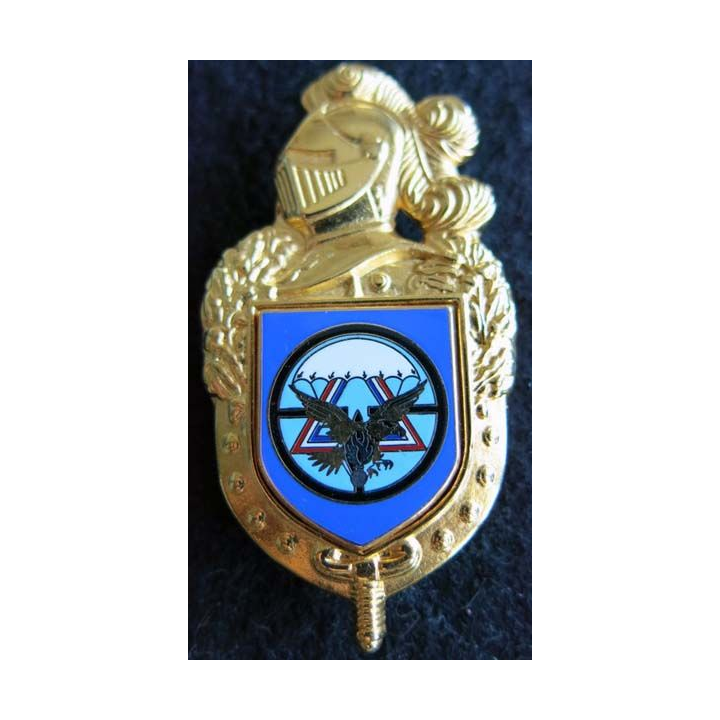 insigne du groupement de sécurité et d'intervention de la Gendarmerie Nationale Y. Boussemart G. 3698 doré