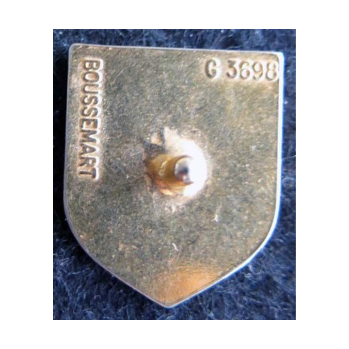 GENDARMERIE : Écu du groupement de sécurité et d'intervention de la Gendarmerie Nationale Y. Boussemart G. 3698 doré sans écrou