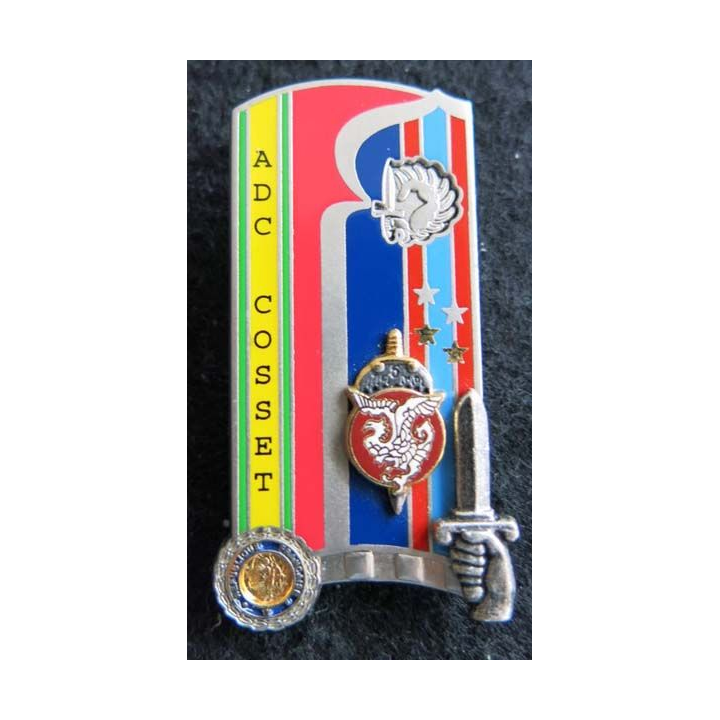 PROMOTION ENSOA : insigne de promotion Adc Cosset de fabrication Arthus Bertrand G. 4970 numéroté 305