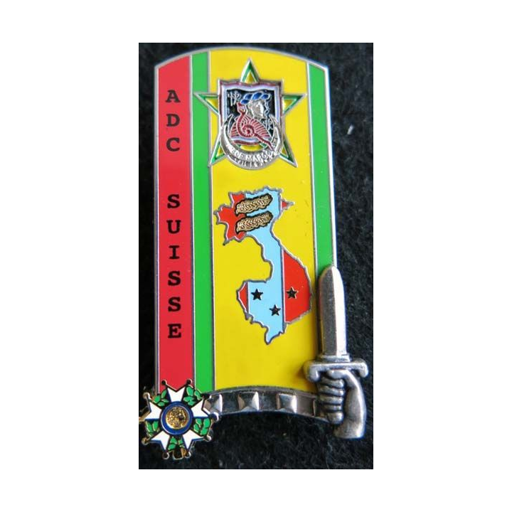 PROMOTION ENSOA : insigne de promotion Adc Suisse de fabrication Arthus Bertrand G. 4971 numéroté 273