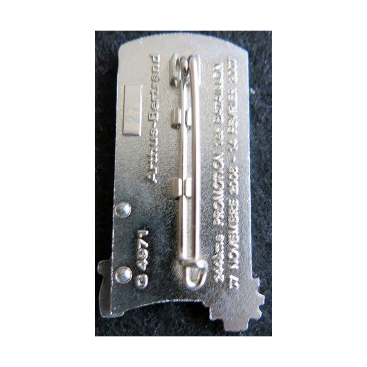 PROMOTION ENSOA : insigne de promotion Adc Suisse de fabrication Arthus Bertrand G. 4971 numéroté 273