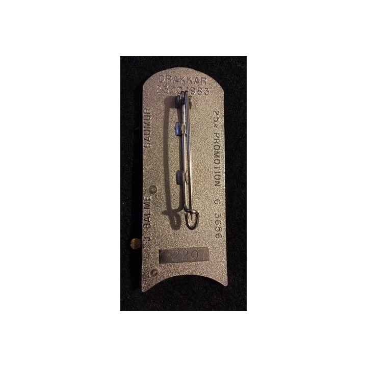 PROMOTION ENTSOA : insigne de promotion Sgt Le Bris de fabrication Balme Saumur G. 3656 numéroté 220