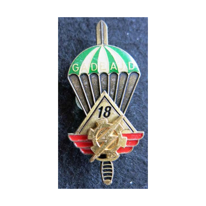 PROMOTION ENTSOA : insigne de promotion adjudant-chef Gadeaud de fabrication Beraudy 63 Ambert