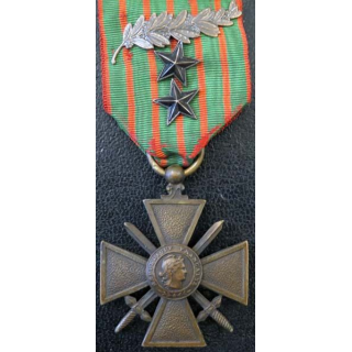 Croix de guerre 1914-1918 en bronze avec 1 palme et deux clous