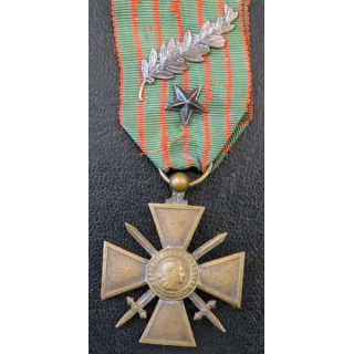 Croix de guerre 1914-1917 avec deux citationx (palme étoile de bronze)