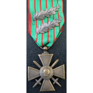 FRANCE : Croix de guerre 1914-1918 en bronze avec deux palmes