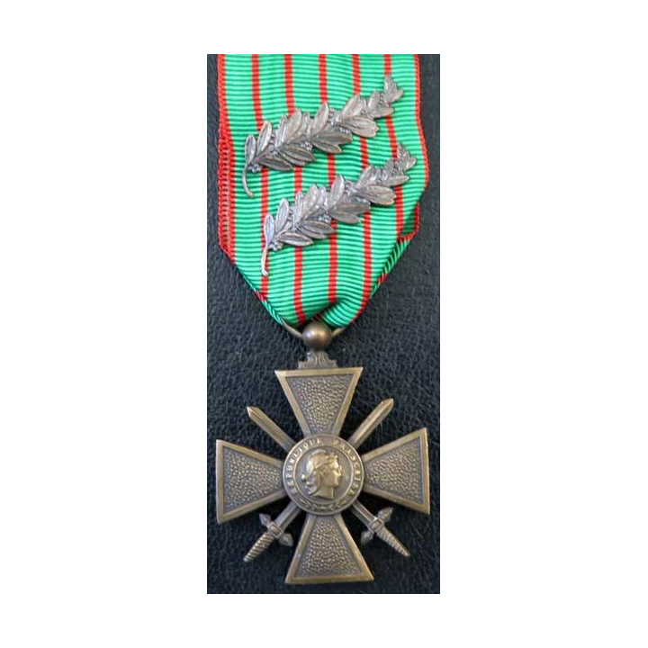 FRANCE : Croix de guerre 1914-1918 en bronze avec deux palmes
