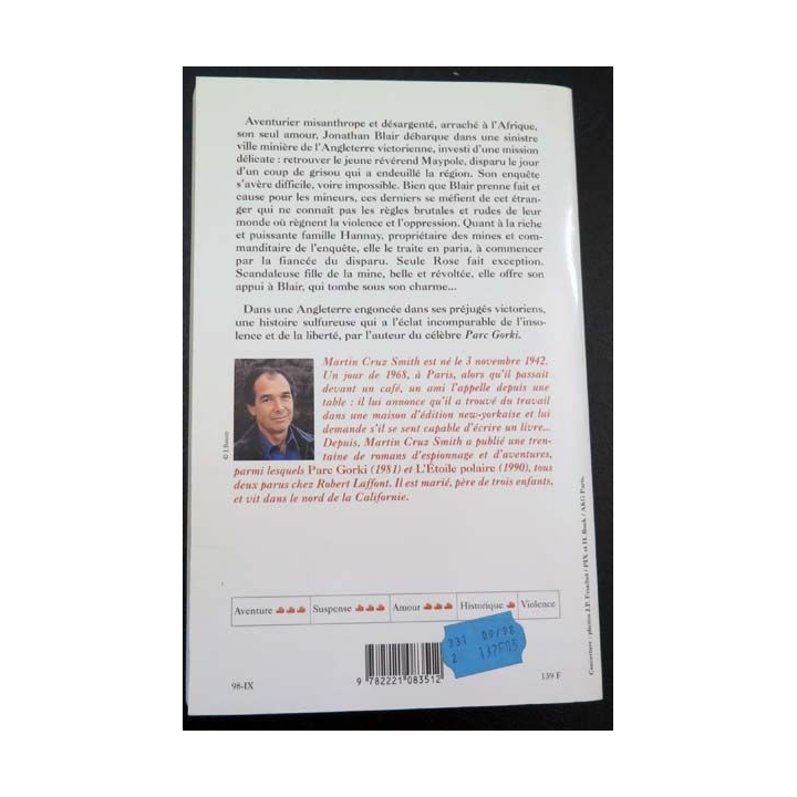 Rose de martin Cruz Smith aux éditions Robert Laffont