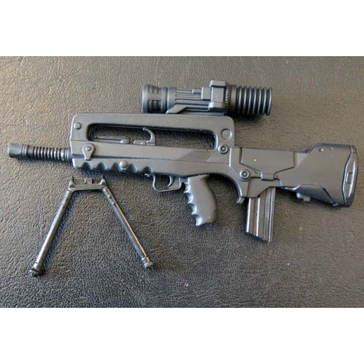FAMAS en réduction de 16 cm de longueur avec lunette de visée et  trépied