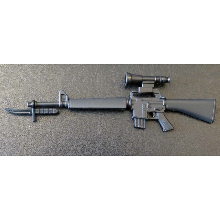 Fusil d'Assaut US M 16 en réduction de 17 cm de longueur avec lunette et baïonnette