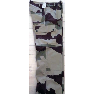 Pantalon DAGUET taille 40 F4 couleur camouflée sable