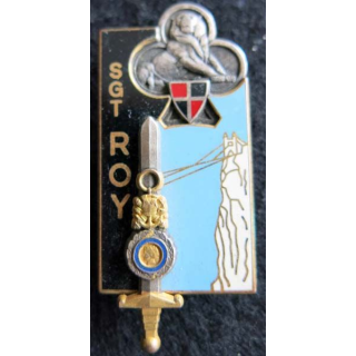 PROMOTION ESOA EAI : insigne métallique de la promotion Sergent ROY Fraisse Paris G. 3681