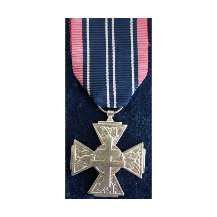 FRANCE : Médaille de la croix du combattant volontaire de la Résistance métal doré (220)