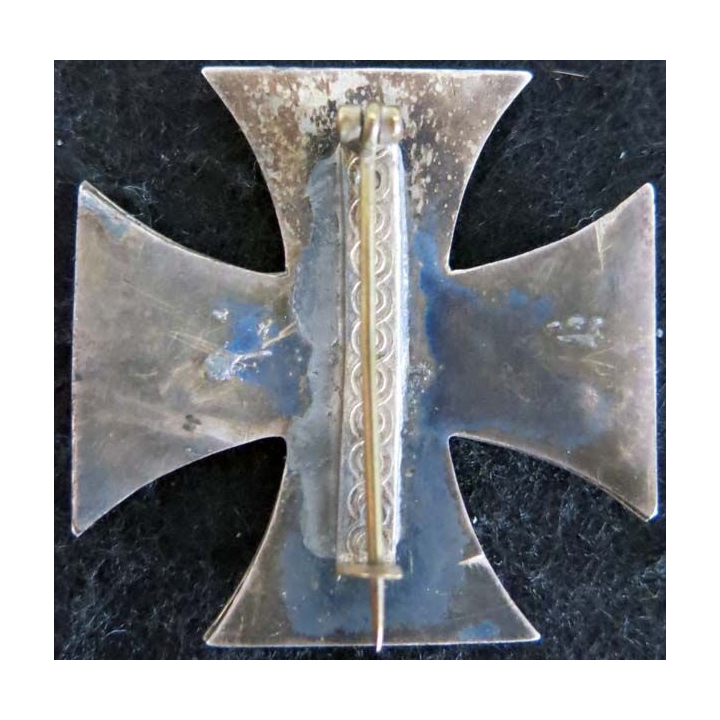 ALLEMAGNE  : croix de fer allemande de 1° classe de 1914  avec épingle soudée