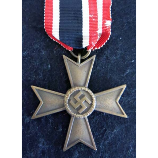 ALLEMAGNE  : croix du Mérite de guerre de deuxième classe avec ruban