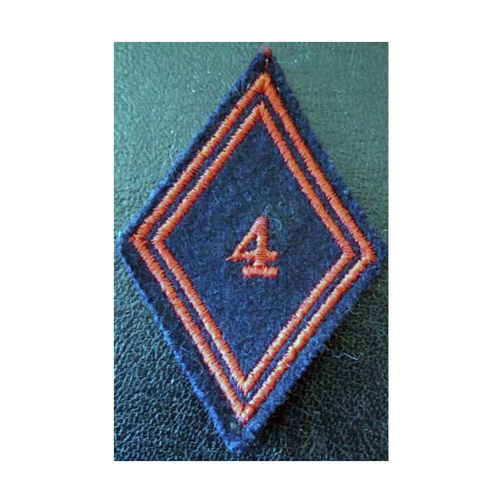 LOSANGE DE BRAS MODÈLE 45 : 4° régiment d'Infanterie troupe