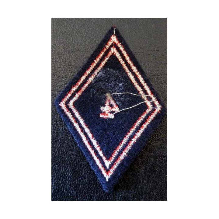 LOSANGE DE BRAS MODÈLE 45 : 4° régiment d'Infanterie troupe