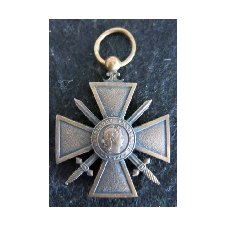 FRANCE : croix de guerre 1914-1915 en bronze sans ruban