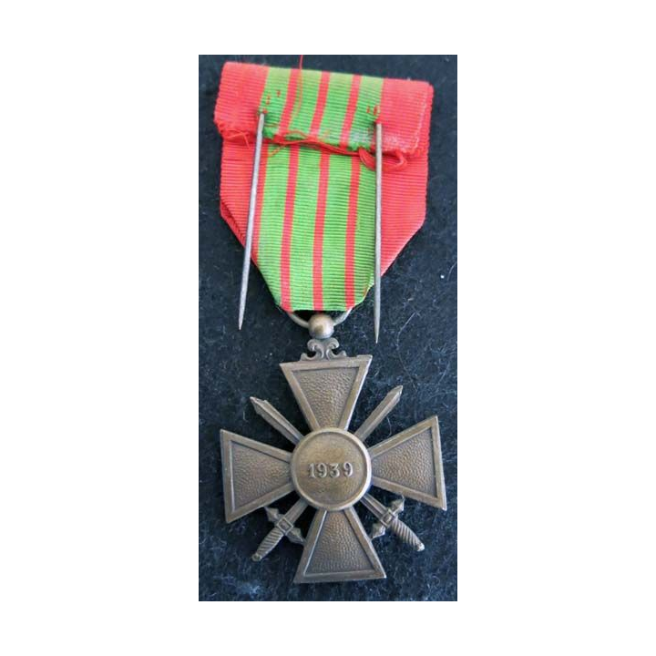 FRANCE : croix de guerre militaire 1939 en bronze avec ruban 1 citation (étoile de bronze)