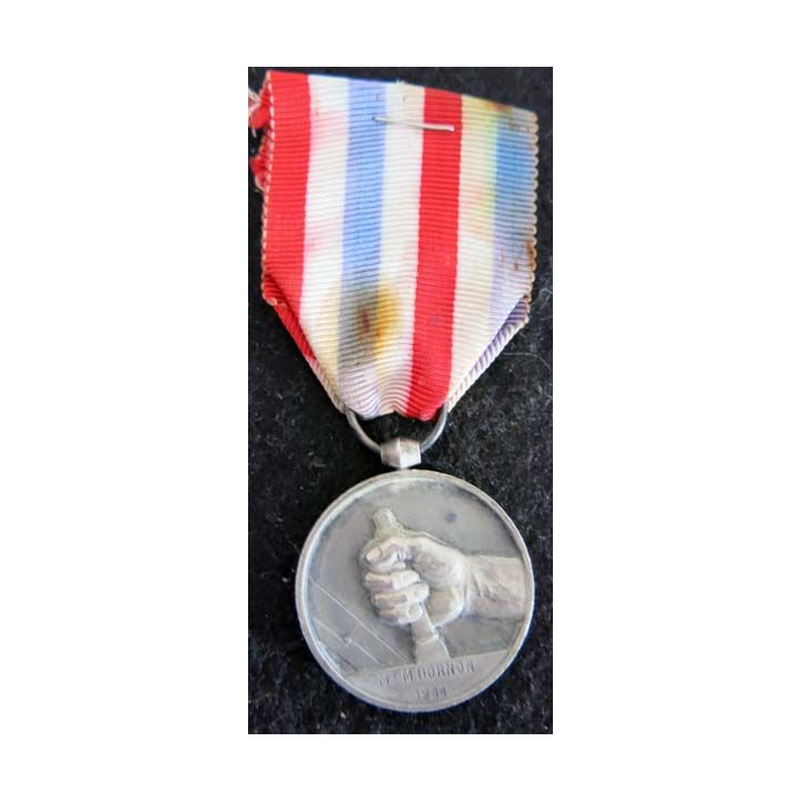 FRANCE : médaille des chemins de fer attribuée en 1944 à Mme M. DORNON en métal argenté (222)