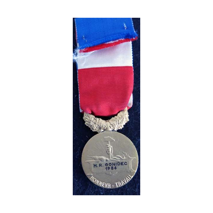FRANCE : Médaille d'Honneur du Travail Grand Or ordonnance 40 ans attribuée à R. Gonidec en 1986 (222)