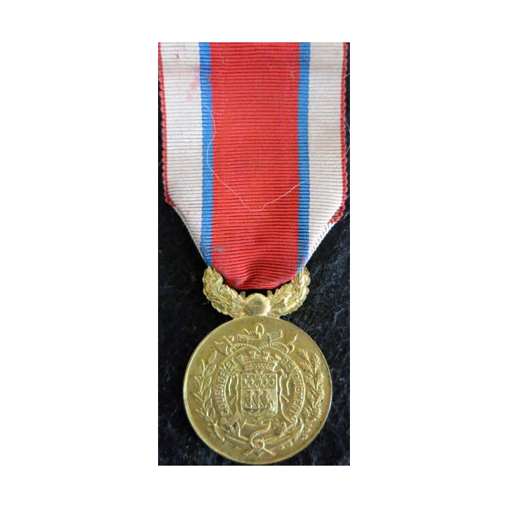 FRANCE : médaille de la fédération nationale du dévouement et société parisienne de sauvetage (222)