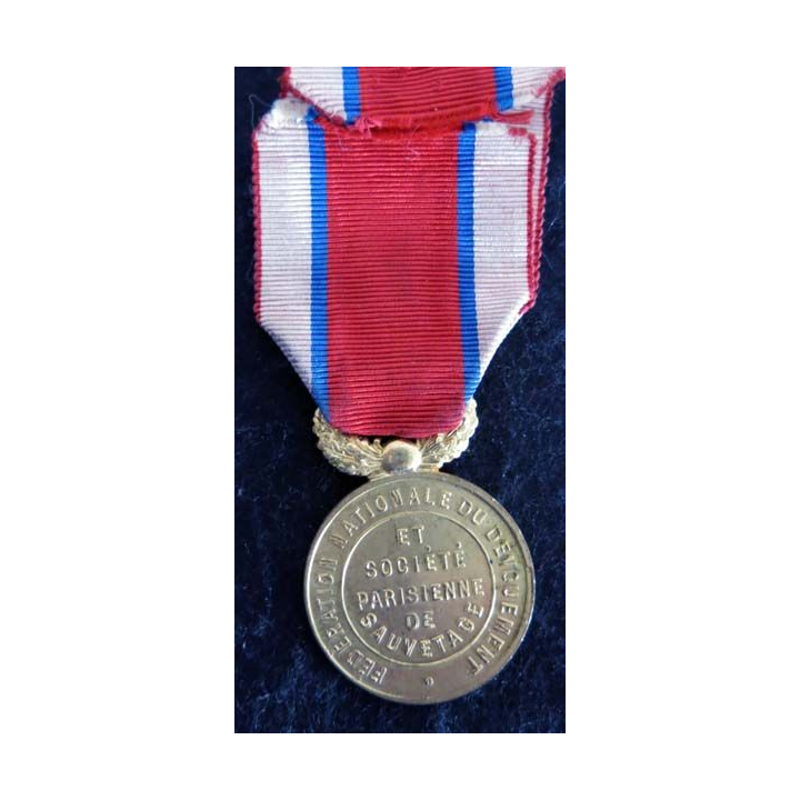 FRANCE : médaille de la fédération nationale du dévouement et société parisienne de sauvetage (222)