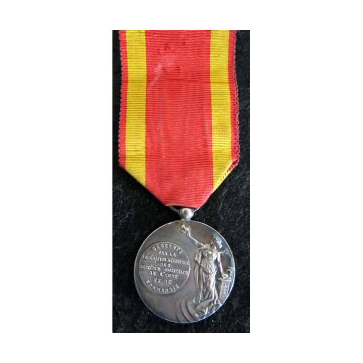 FRANCE : médaille décernée par la fédération régionale des œuvres musicales de l’Eure et de la Normandie en argent (222)