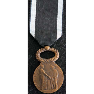 FRANCE : médaille de la société de secours mutuels du ministère du travail et de la prévoyance sociale en bronze (222)