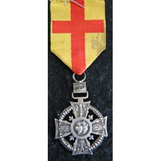 FRANCE : médaille religieuse de dimension 2,8 cm x 8,3 cm en métal argenté (222)