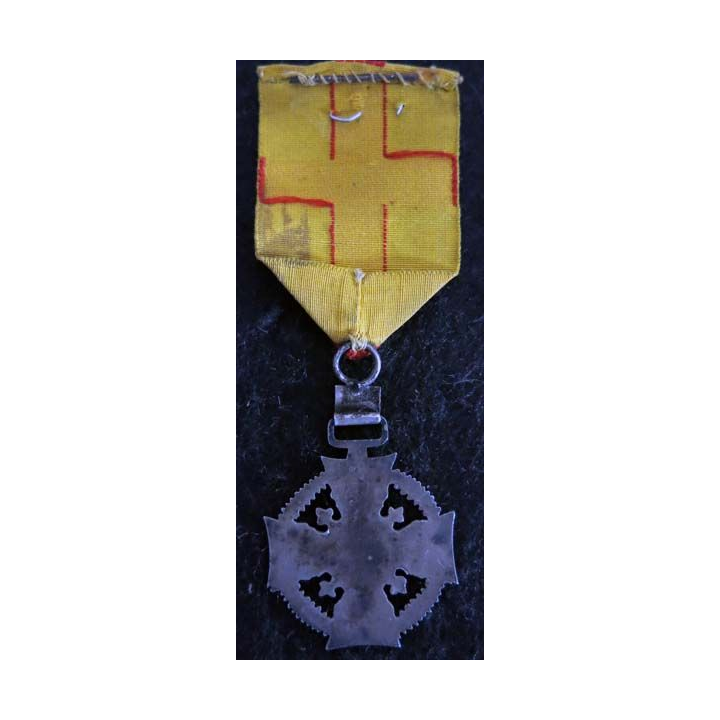 FRANCE : médaille religieuse de dimension 2,8 cm x 8,3 cm en métal argenté (222)