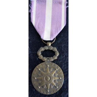 FRANCE : médaille civile de la ligue française d'entraide sociale et philanthropique en bronze (222)