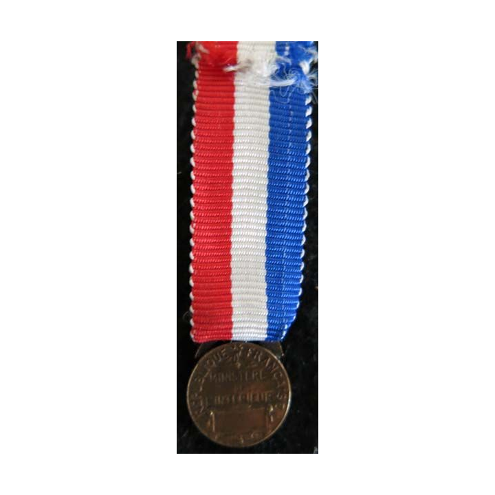 FRANCE : Médaille miniature d'acte de courage et dévouement du Ministère de l'Intérieur en bronze (224)