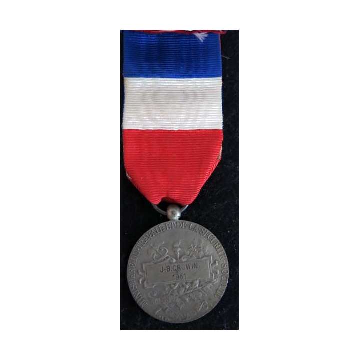 FRANCE : Médaille du travail du ministère du travail et de la sécurité sociale en argent attribuée à J-B. Crowin 1951