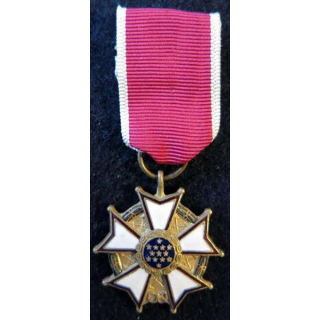 USA : Médaille miniature de la  Legion of Merit avec épingle à bascule en émail (4395)