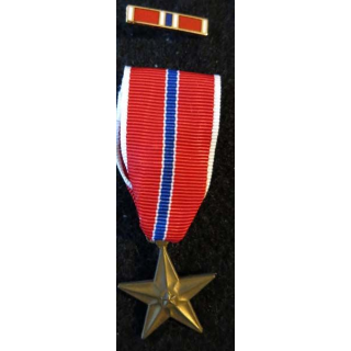 USA : Médaille miniature de la Bronze Star Medal (Médaille de l'étoile de bronze)  (4402)