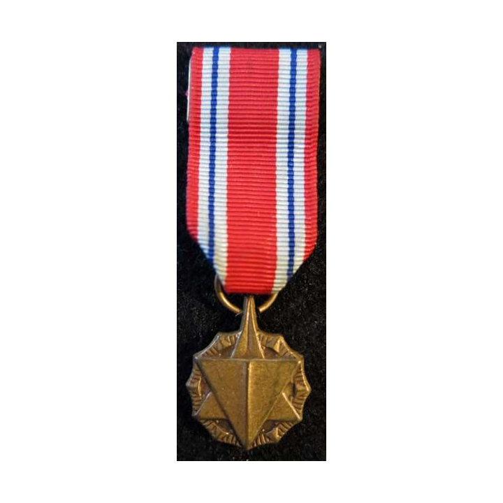USA : Médaille miniature Combat Readiness Medal pour l'U.S. Air Force (4477)