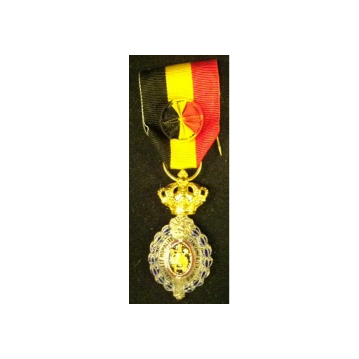BELGIQUE : médaille du travail 1° classe dans sa boite