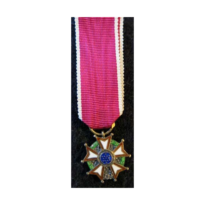 USA : Médaille miniature de la Legion of Merit en émail (4396)