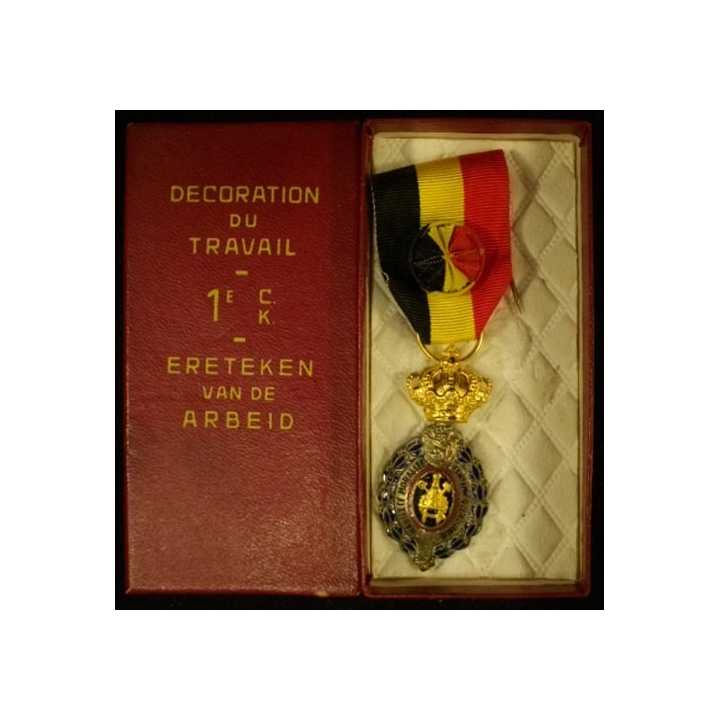 BELGIQUE : médaille du travail 1° classe dans sa boite